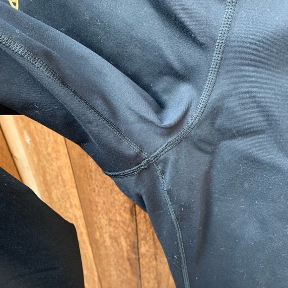 Torrid lion king leggings mild leg length - Picture 3 of 4